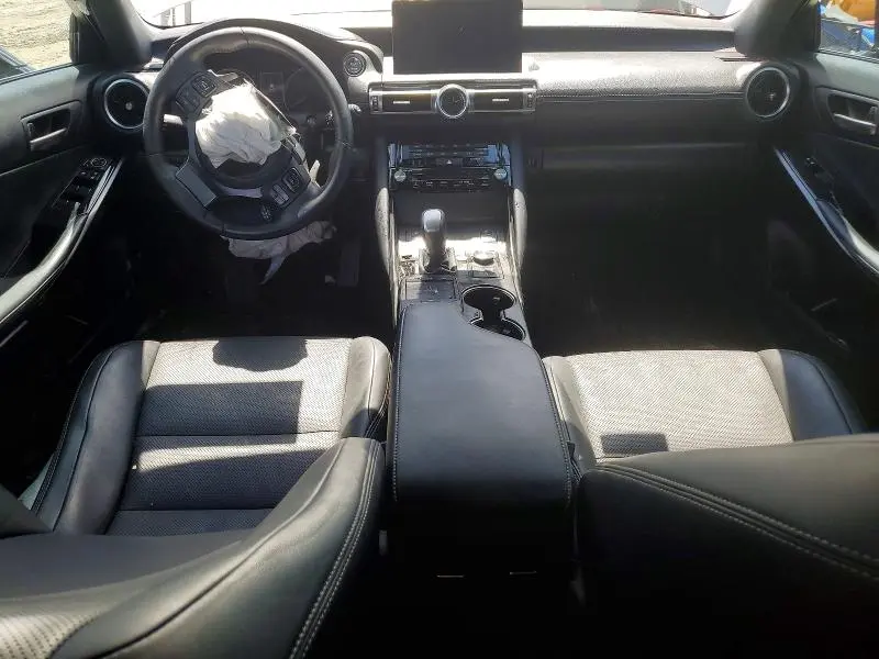2021 LEXUS IS 300  