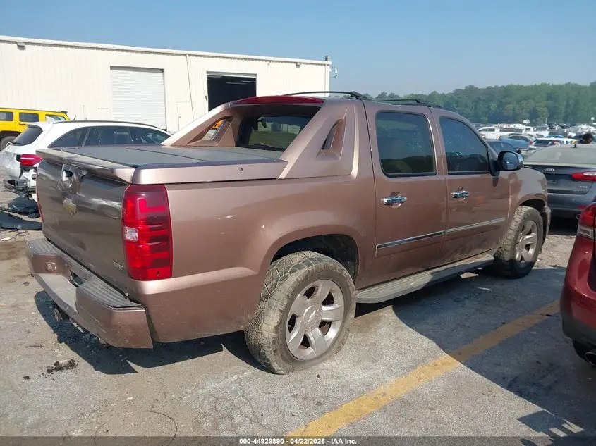2011 CHEVROLET AVALANCHE 1500 LTZ