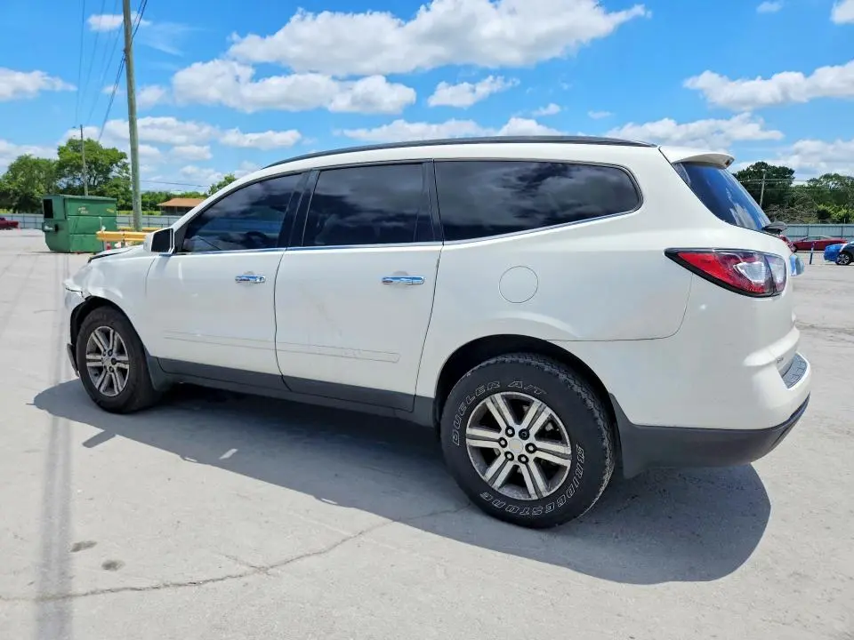 2015 CHEVROLET TRAVERSE LT  