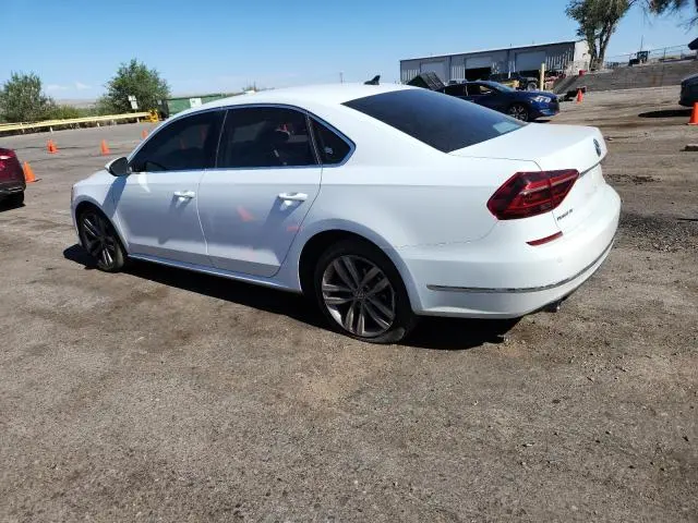 2018 VOLKSWAGEN PASSAT SE  