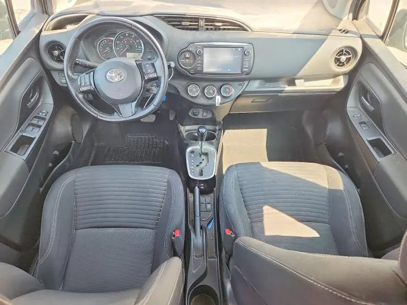 2018 TOYOTA YARIS 5-DOOR SE  