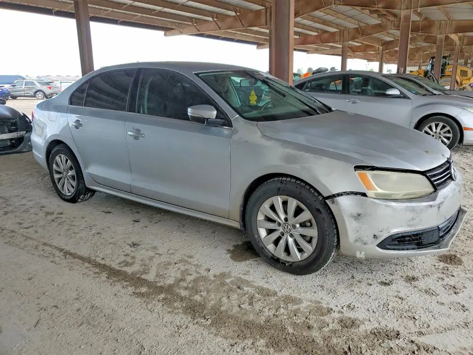 2014 VOLKSWAGEN JETTA SE  