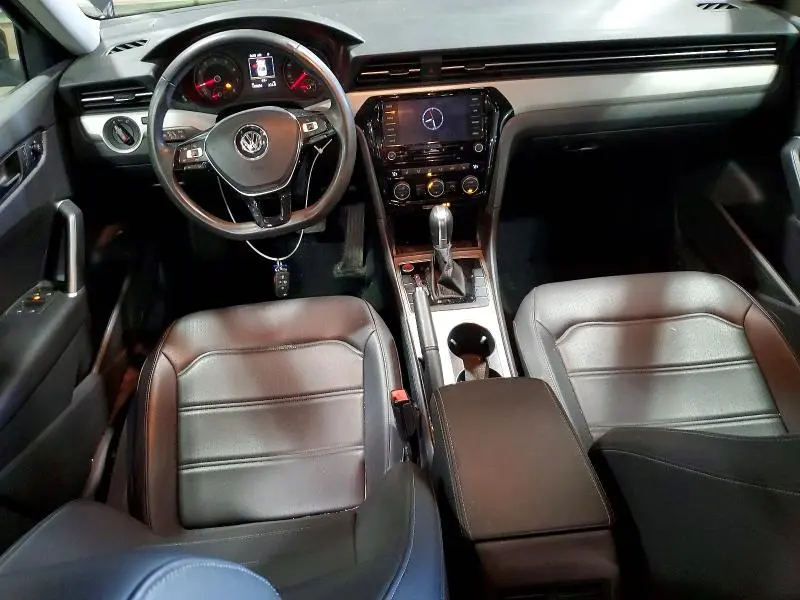 2021 VOLKSWAGEN PASSAT SE  