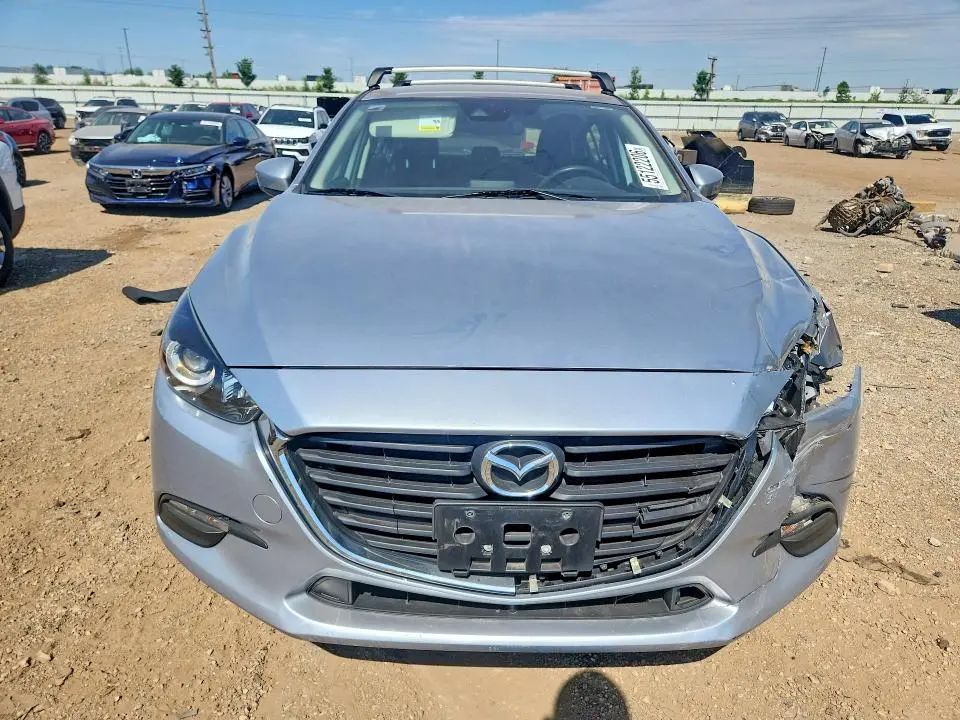 2018 MAZDA 3 TOURING  