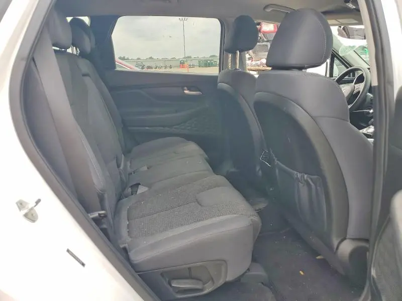 2022 HYUNDAI SANTA FE SE  