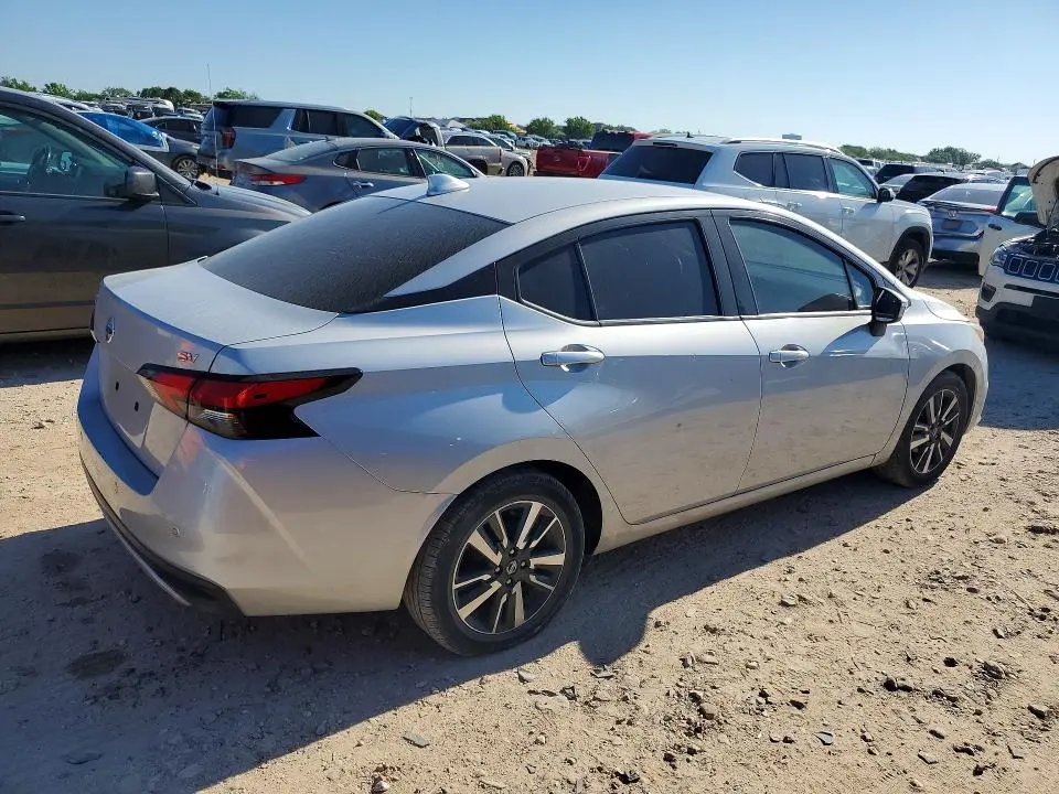2021 NISSAN VERSA SV  