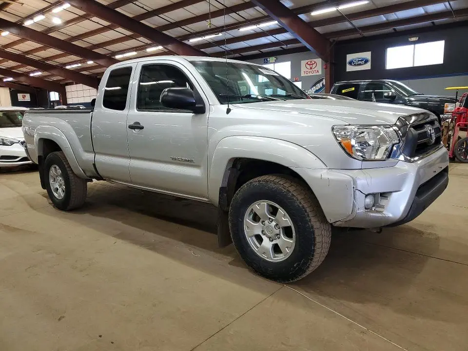 2013 TOYOTA TACOMA   