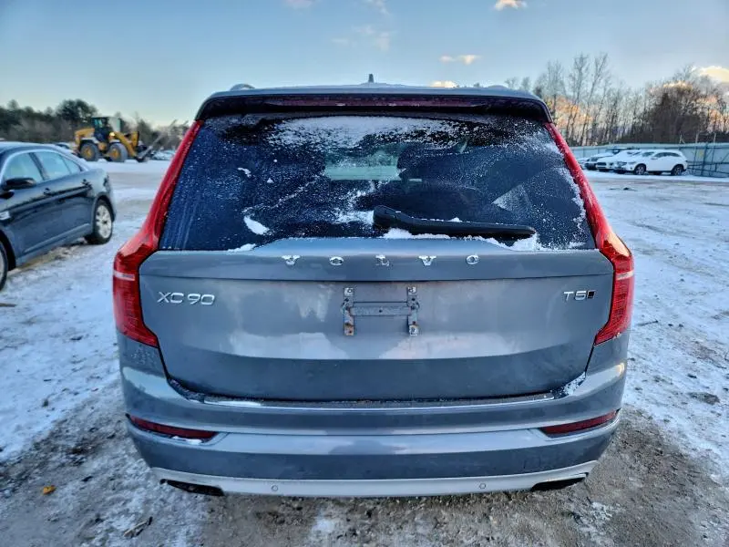 2020 VOLVO XC90 T5 MOMENTUM  