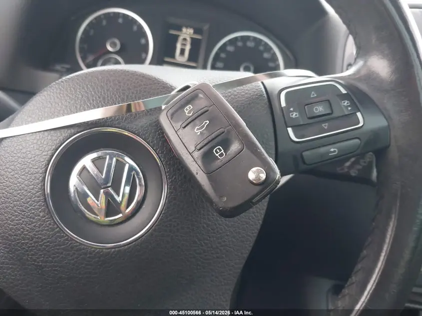 2012 VOLKSWAGEN TIGUAN SE