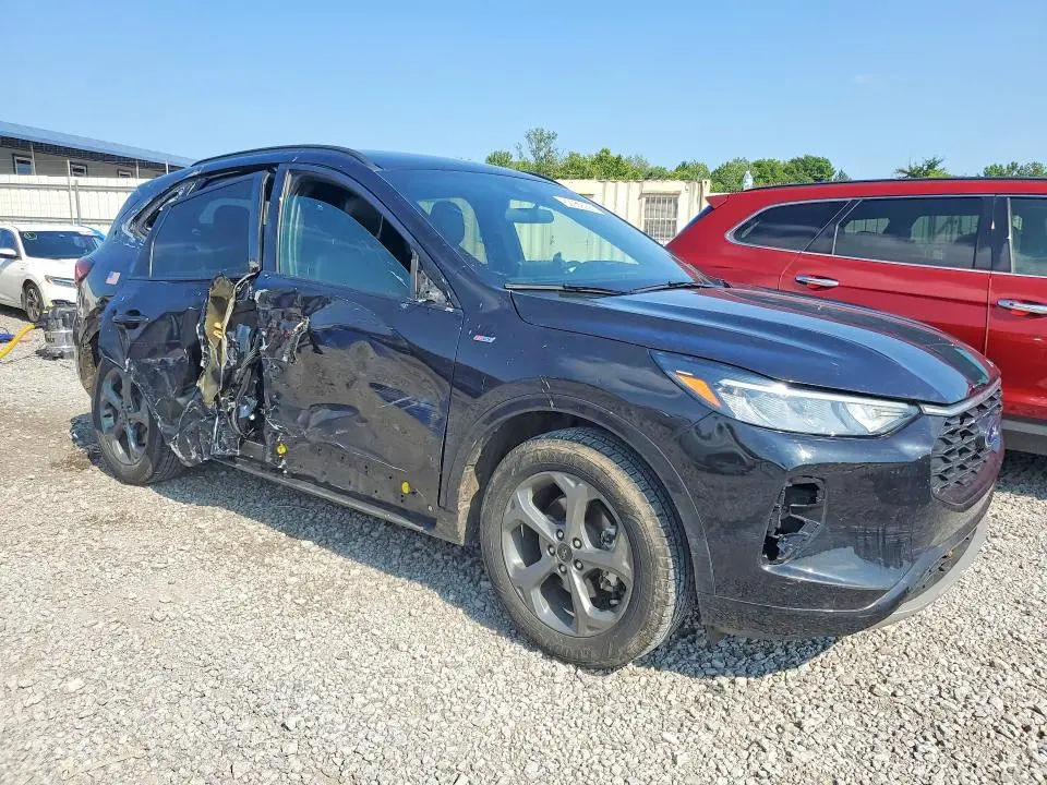 2024 FORD ESCAPE ST LINE  