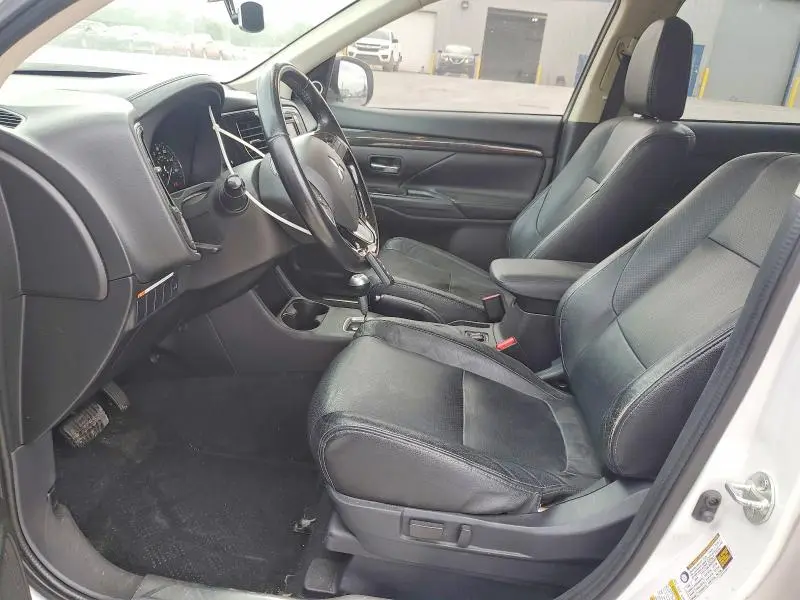 2016 MITSUBISHI OUTLANDER SE  