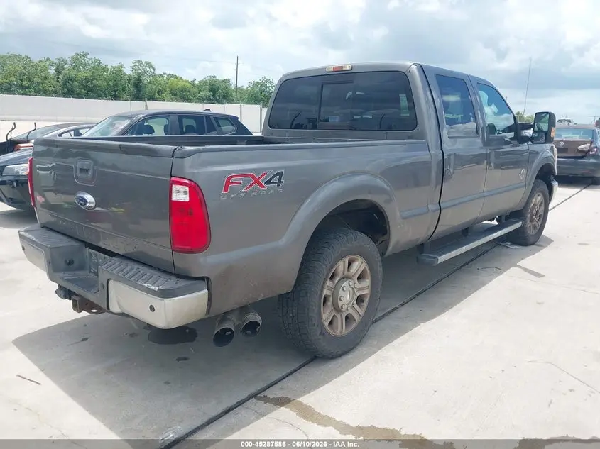 2013 FORD F-250 LARIAT