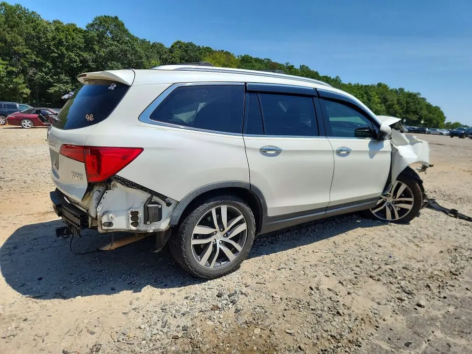 2017 HONDA PILOT TOURING  