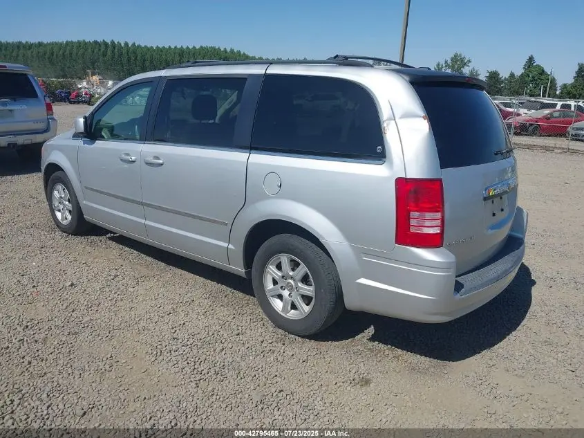 2010 CHRYSLER TOWN & COUNTRY TOURING