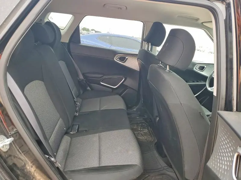 2021 KIA SOUL LX  