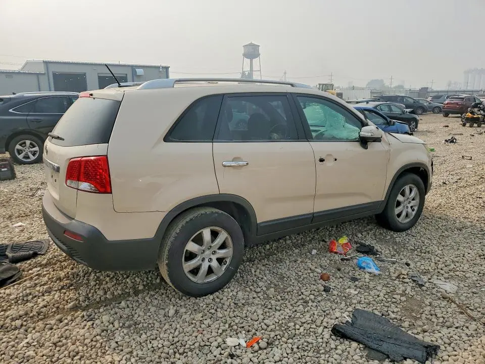 2011 KIA SORENTO LX  