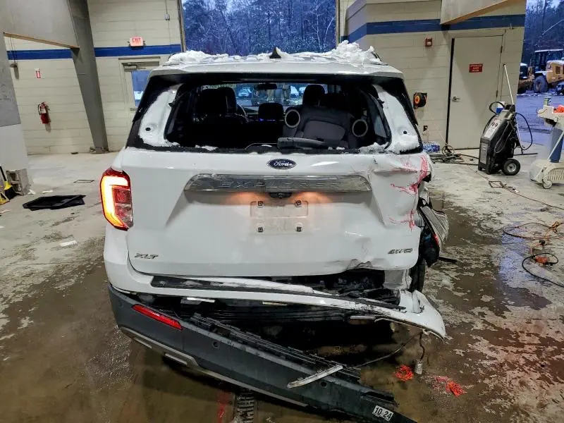 2021 FORD EXPLORER XLT  