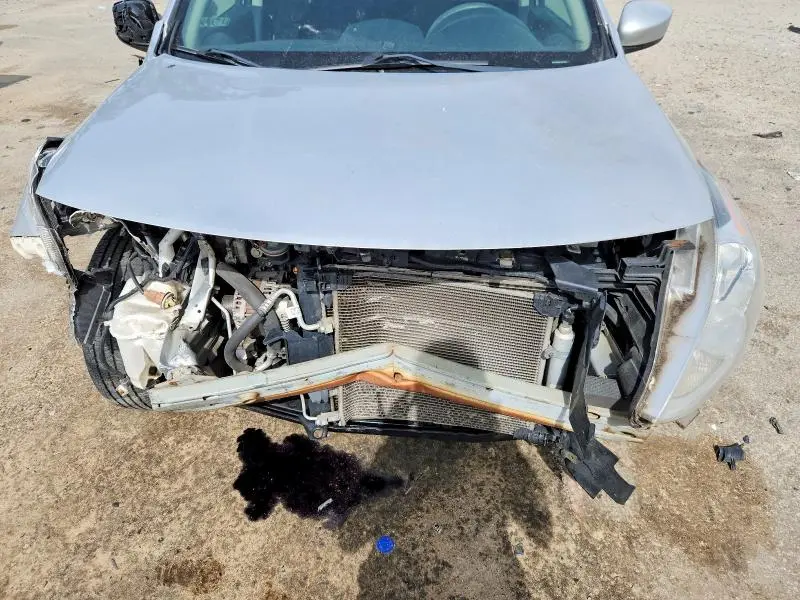2018 NISSAN VERSA SV  