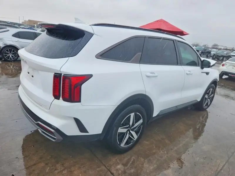 2023 KIA SORENTO S  