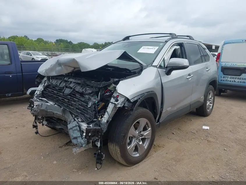 2024 TOYOTA RAV4 HYBRID XLE