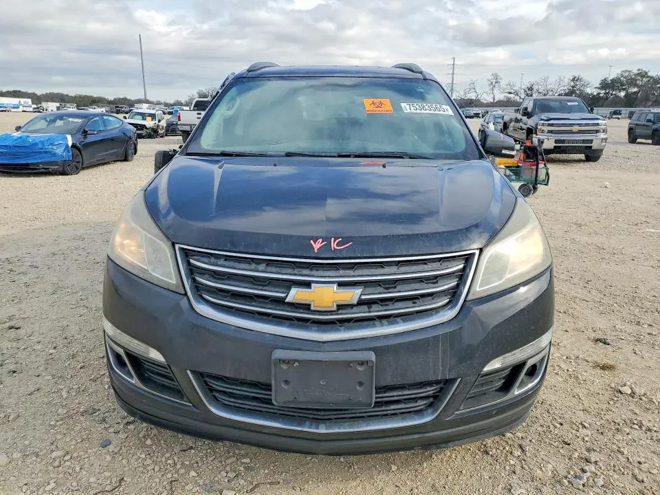 2015 CHEVROLET TRAVERSE LT  