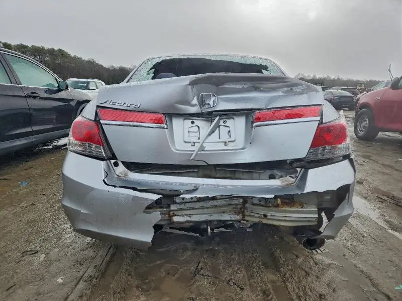2011 HONDA ACCORD LX  
