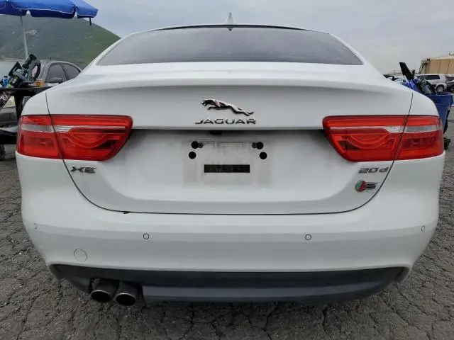 2017 JAGUAR XE PREMIUM  