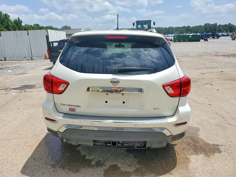 2017 NISSAN PATHFINDER SL  