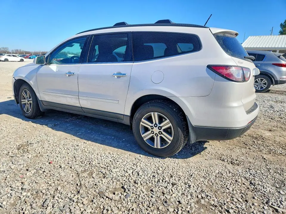 2016 CHEVROLET TRAVERSE LT  