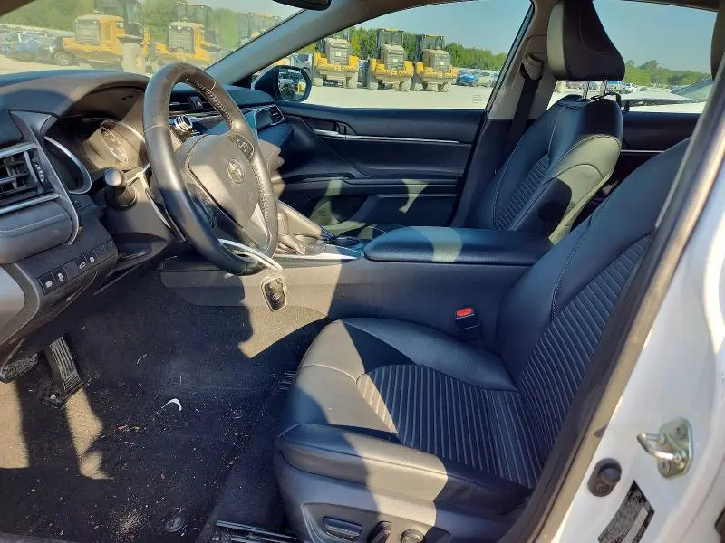 2018 TOYOTA CAMRY SE  
