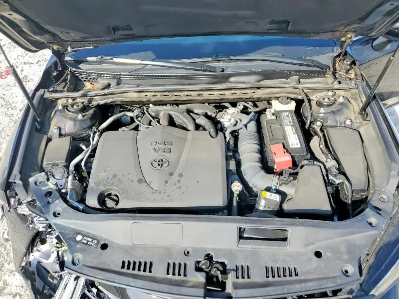 2019 TOYOTA AVALON XLE  