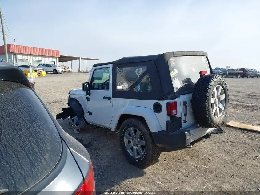 2015 JEEP WRANGLER SAHARA