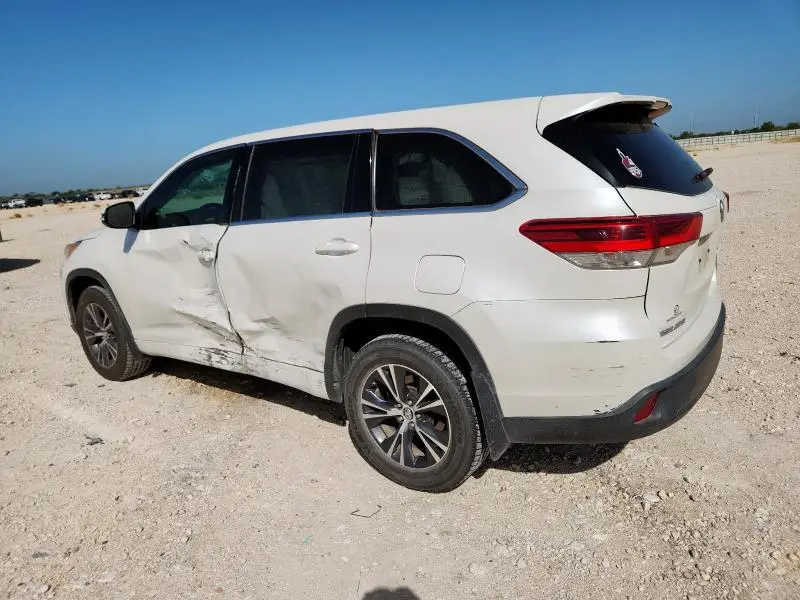 2018 TOYOTA HIGHLANDER LE  