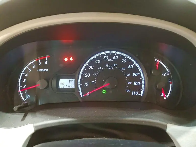 2012 TOYOTA SIENNA LE 8-PASSENGER  