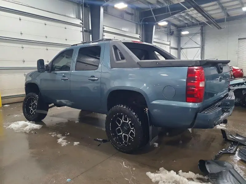 2011 CHEVROLET AVALANCHE LT  