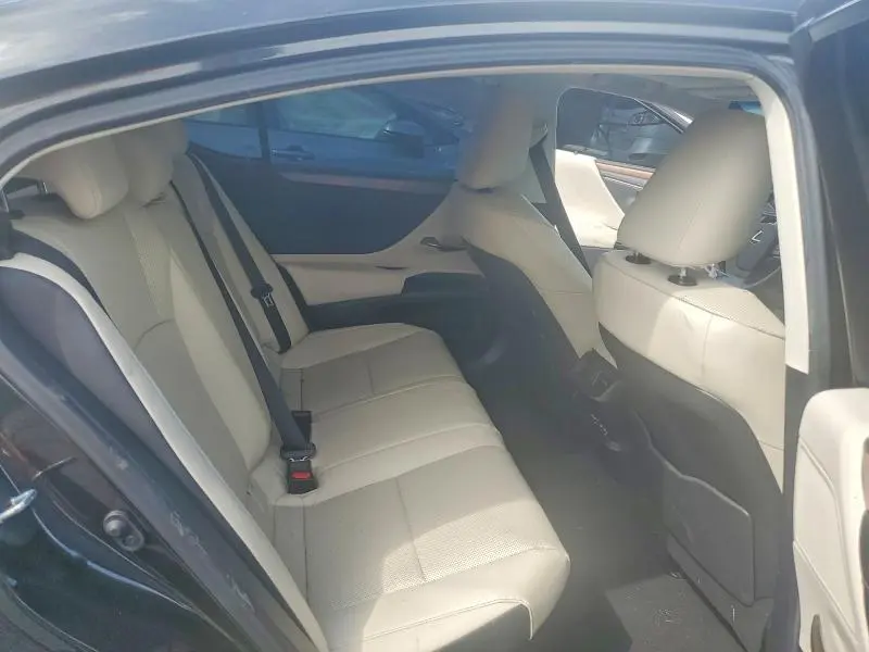 2025 LEXUS ES 300H BASE  
