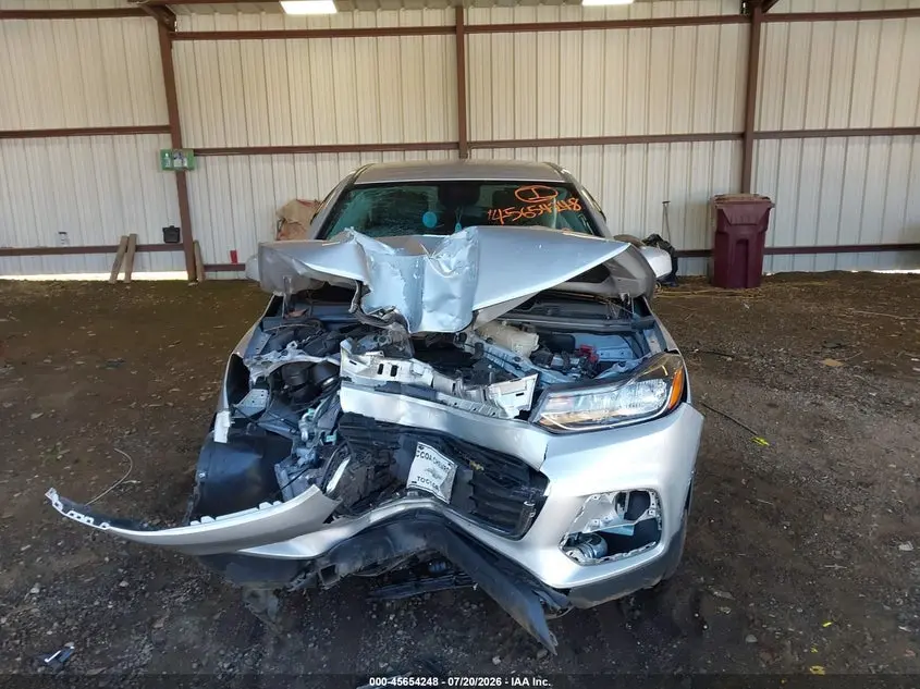 2022 CHEVROLET TRAX AWD LS