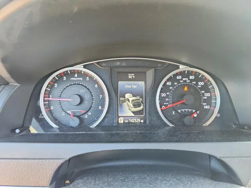 2016 TOYOTA CAMRY XSE V6  