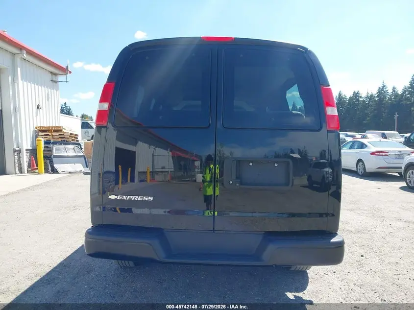 2018 CHEVROLET EXPRESS 2500 LS