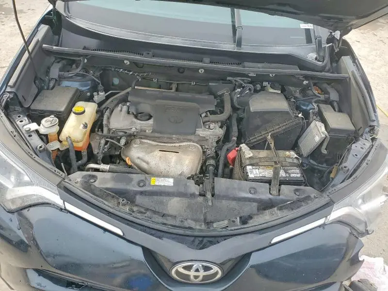 2017 TOYOTA RAV4 XLE  