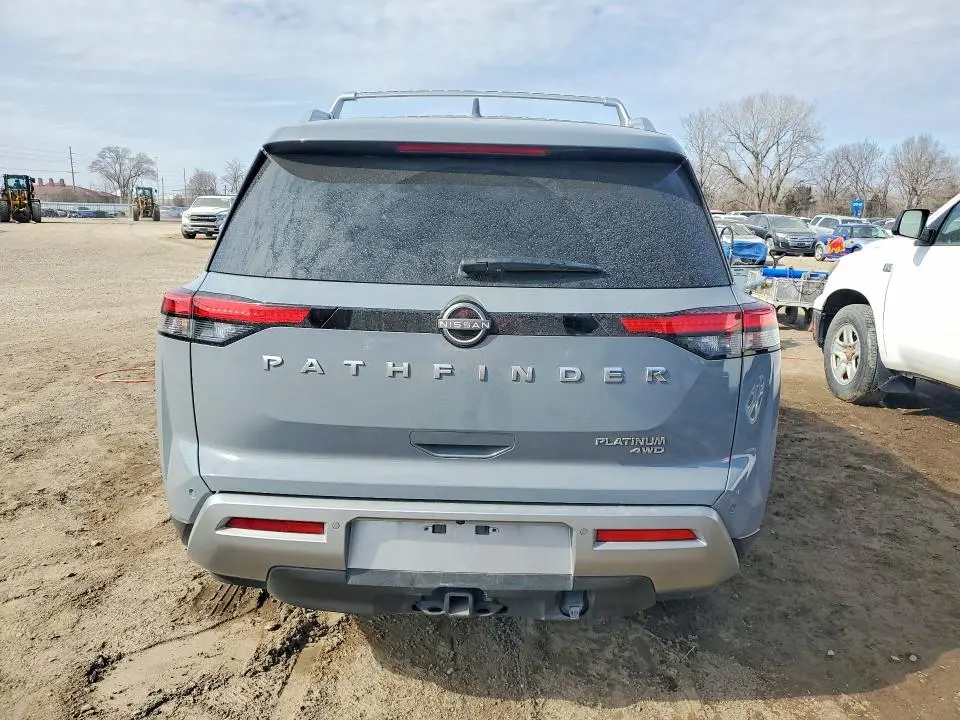 2024 NISSAN PATHFINDER PLATINUM  