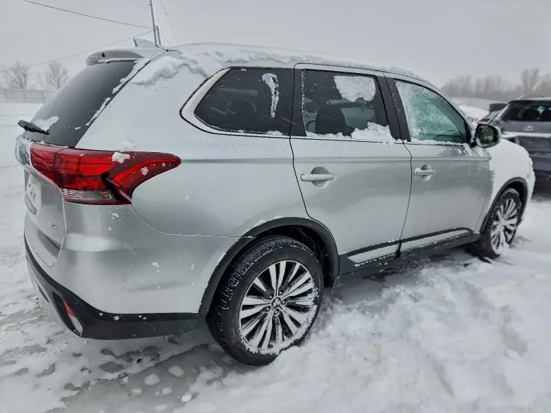 2020 MITSUBISHI OUTLANDER SE  