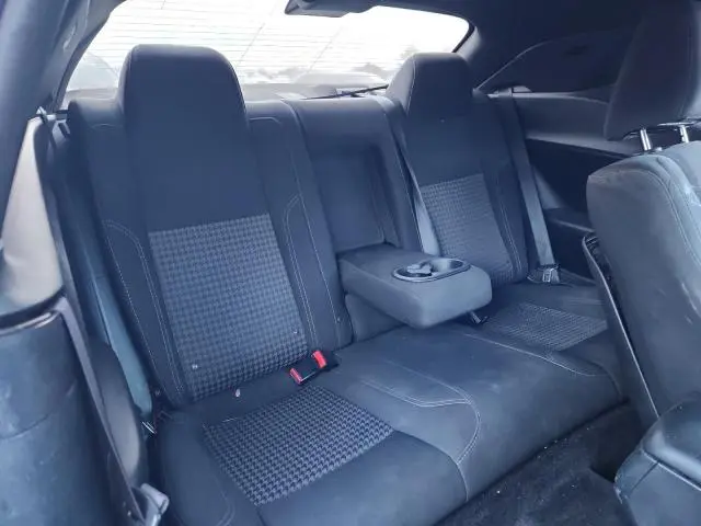 2016 DODGE CHALLENGER SXT  