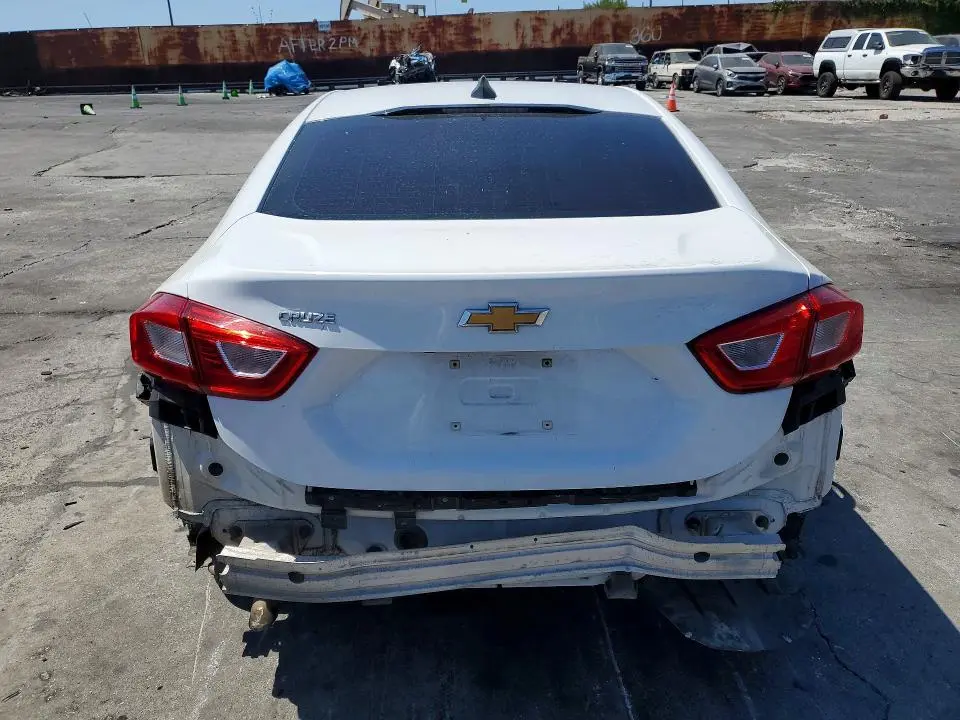 2018 CHEVROLET CRUZE LS  