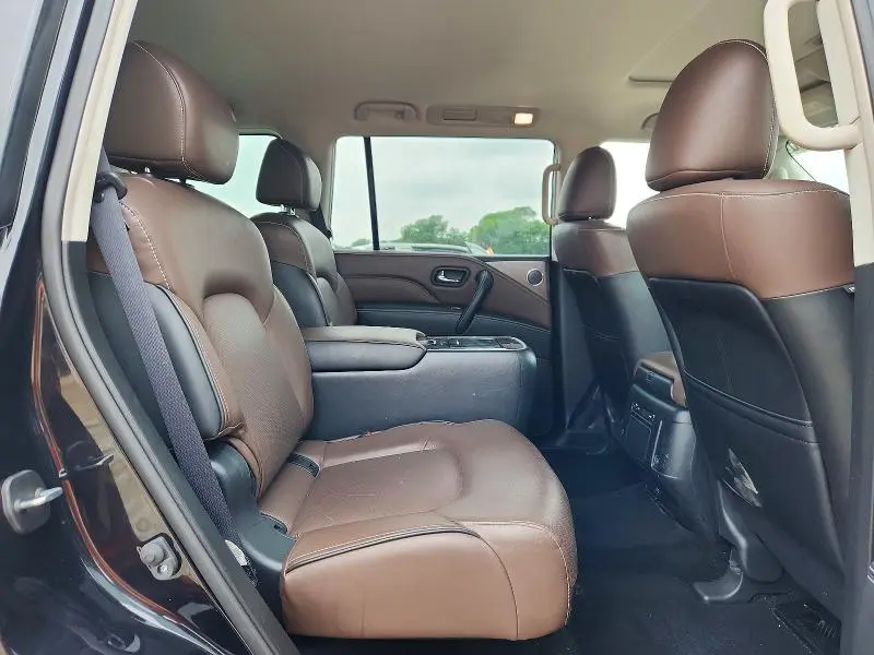 2023 INFINITI QX80 LUXE  