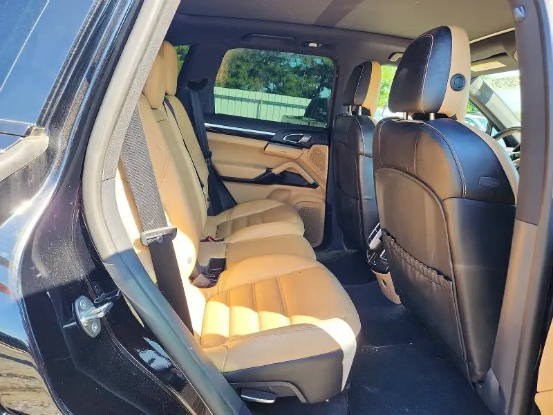 2017 PORSCHE CAYENNE SE HYBRID PLATINUM  