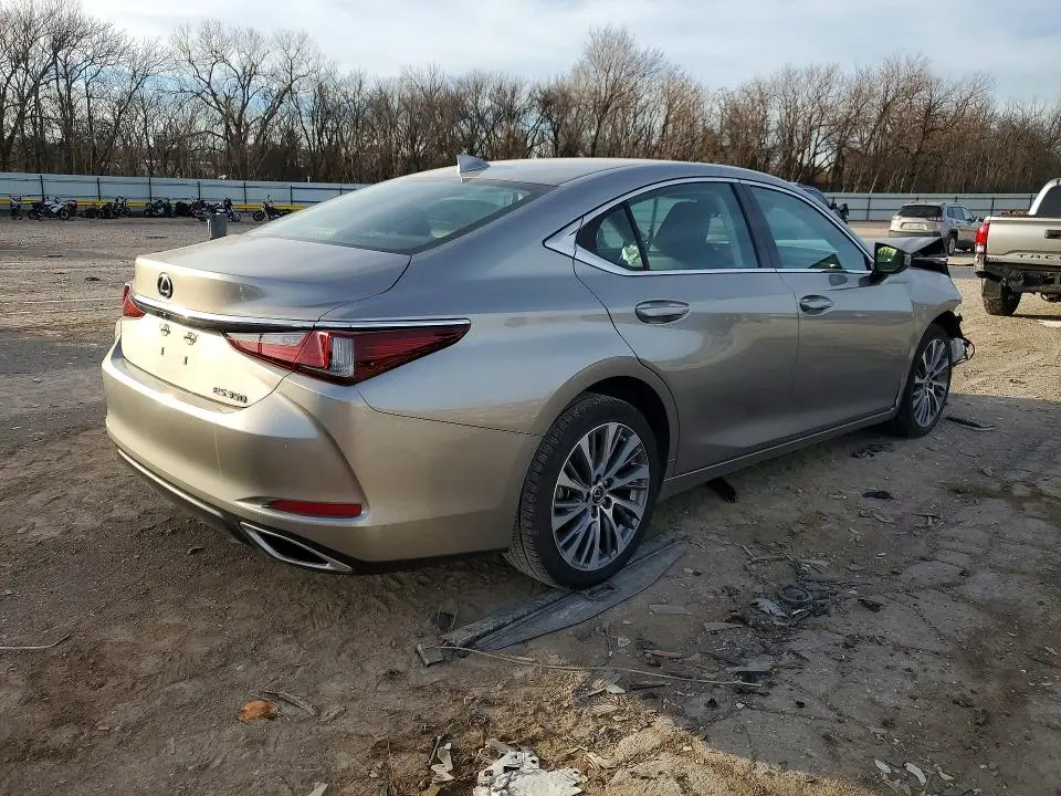 2021 LEXUS ES350   