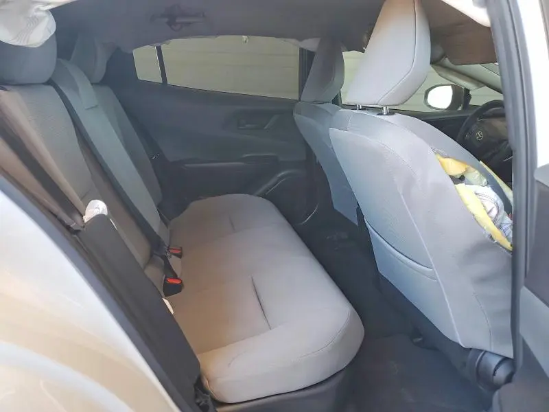 2023 TOYOTA PRIUS LE  