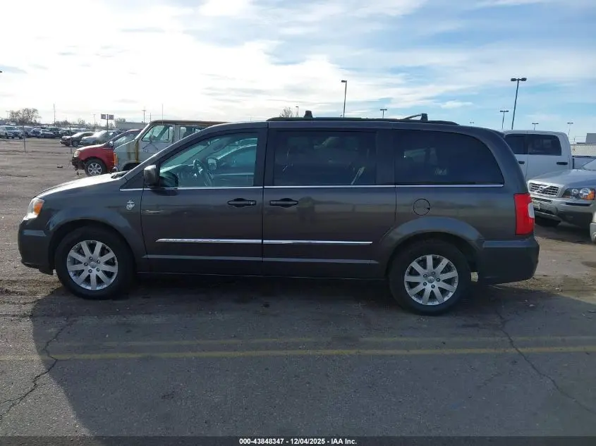 2016 CHRYSLER TOWN & COUNTRY TOURING