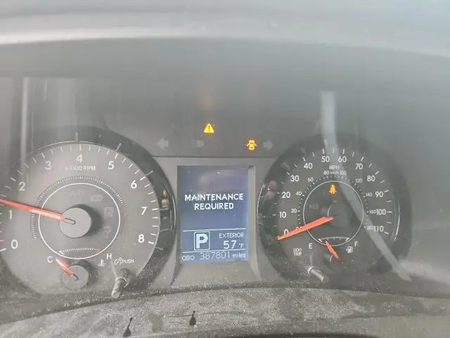 2015 TOYOTA SIENNA LE  